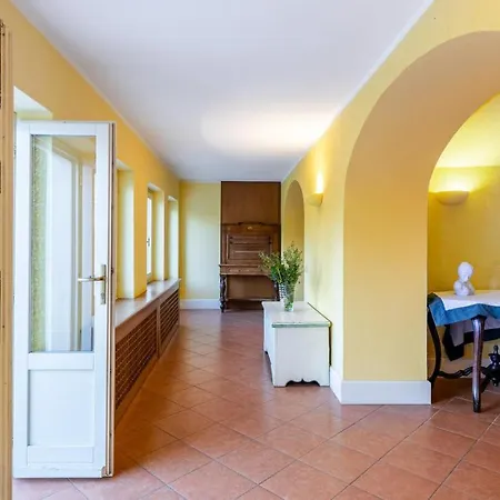 La Dolce 8, Emma * San Siro (Lombardy)