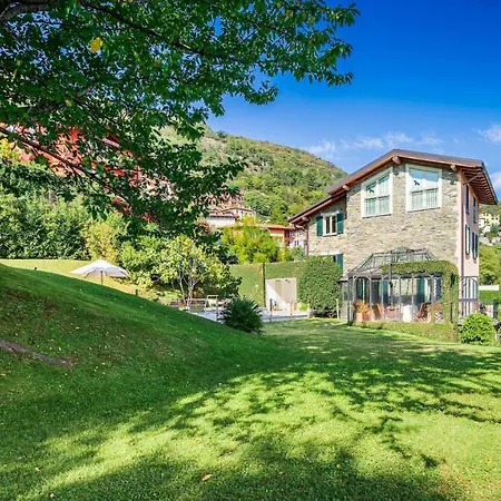 La Dolce 8, Emma Villa *