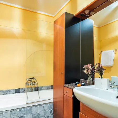 Villa La Dolce 8, Emma