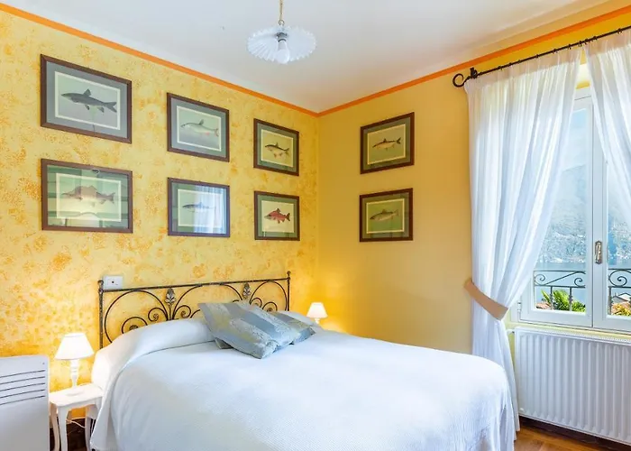 La Dolce 8, Emma Villa