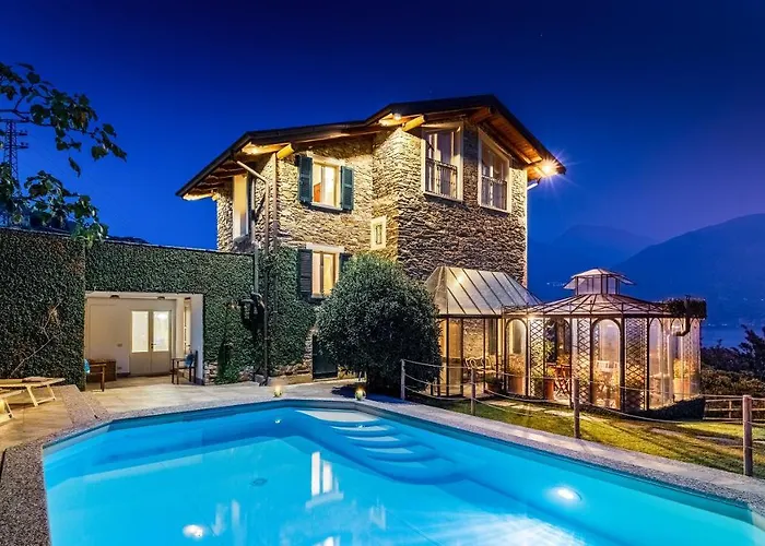 La Dolce 8, Emma Villa