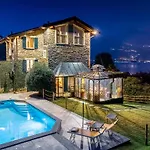 Villa La Dolce 8, Emma